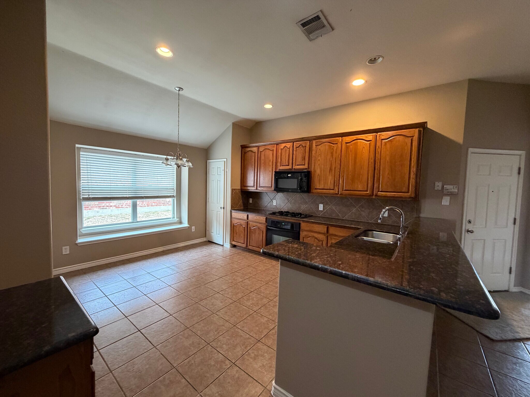 Building Photo - 13994 Fall Harvest Dr