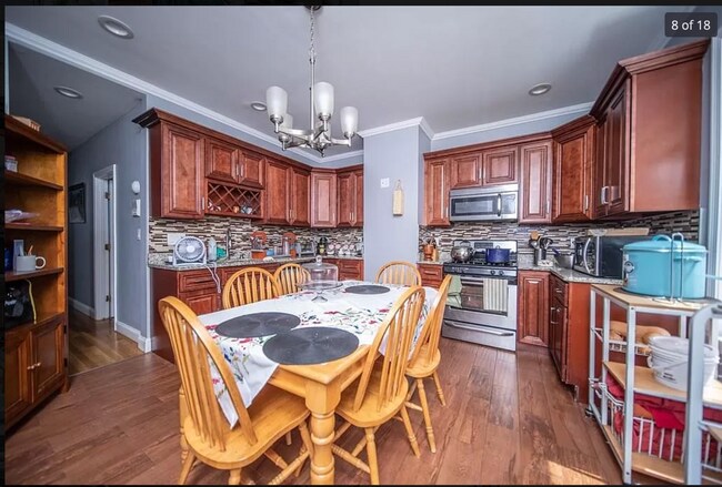 Kitchen - 21 Leroy St