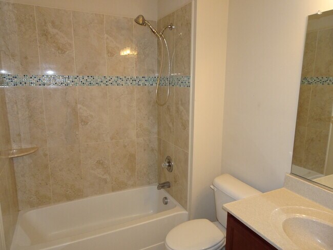 Building Photo - 802 Braemar Creek