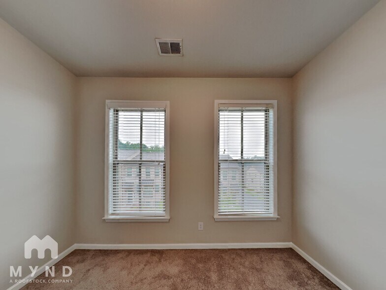 Building Photo - 4333 Water Elm Alley