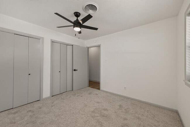 Building Photo - 1705 Eldon St