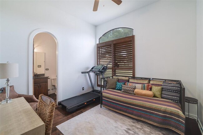 Building Photo - 15203 Lariat Trail