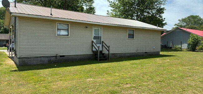 Building Photo - 1213 Terri Cir