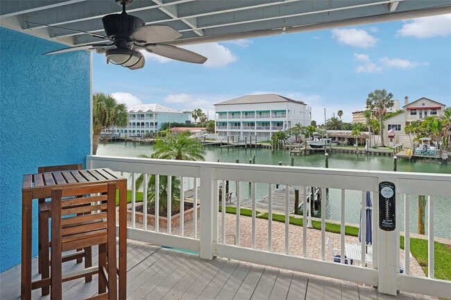 Building Photo - 11820 Capri Cir S