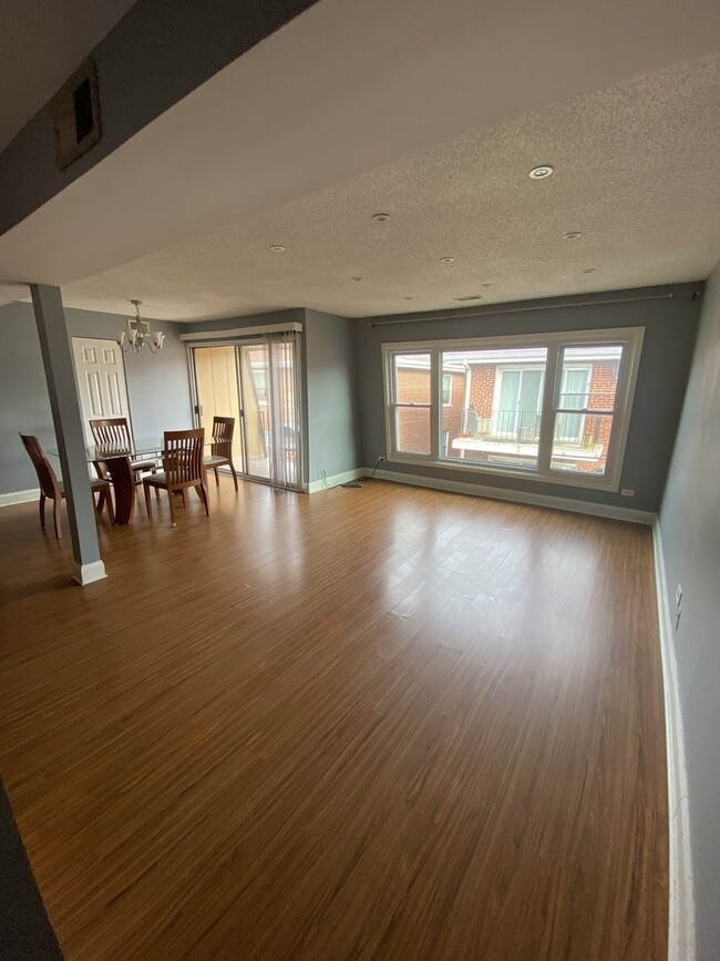 Building Photo - 9708 Nottingham Ave