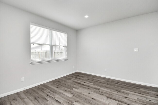 Building Photo - 3206 Alberelli Dr