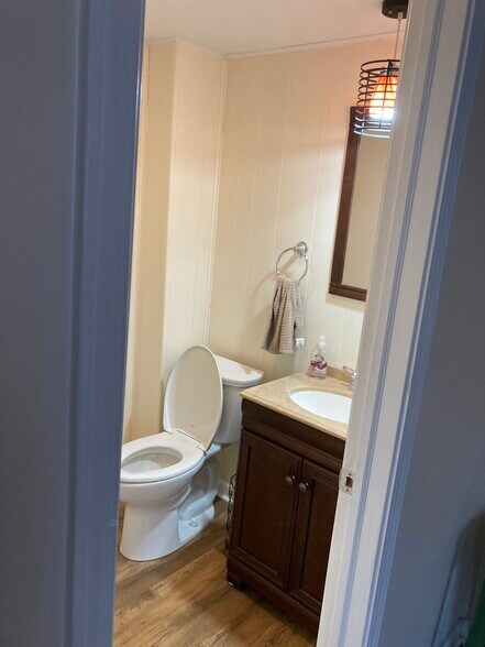 1/2 Bath from Entry - 55 S 19th St