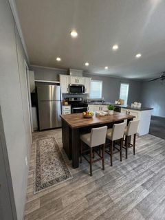 Building Photo - 94 Belmar St