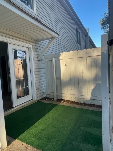 Building Photo - 1609 Homestead Trl