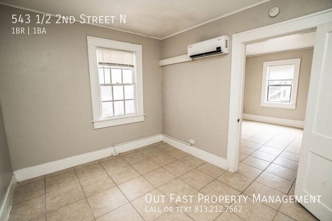 Building Photo - 543 1/2 2nd Street N-