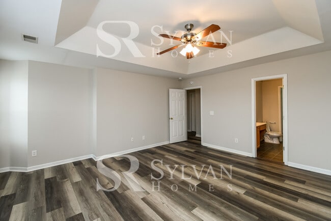 Building Photo - At Last, This Is What You Have Been Searching For!