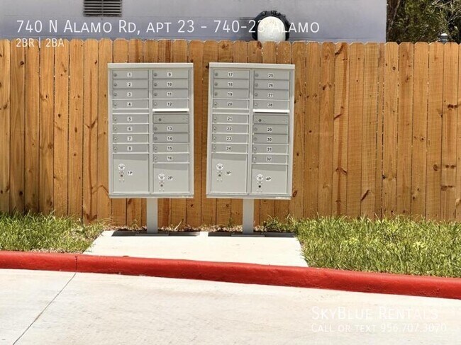 Building Photo - 740 N Alamo Rd