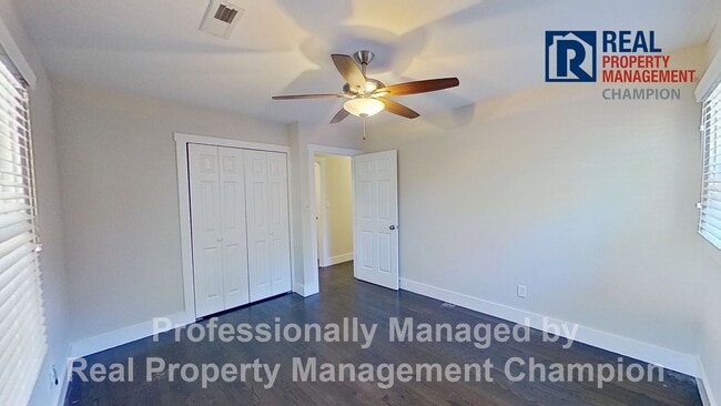 Building Photo - Updated 3 BD/2BA Home w/Spacious Rooms and Large Yard