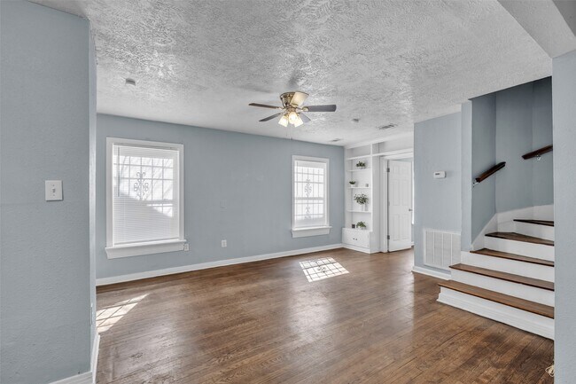 Building Photo - 2314 Eagle St