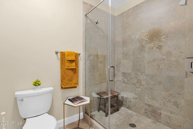 Building Photo - 8 Biltmore Estates Dr