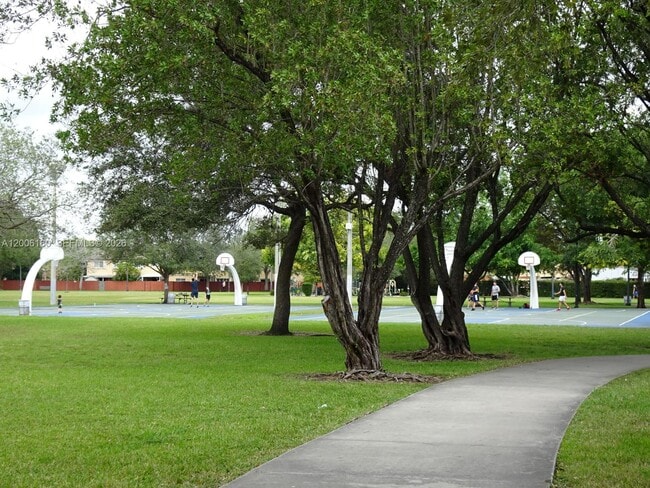 Building Photo - 7921 SW 152nd Ave