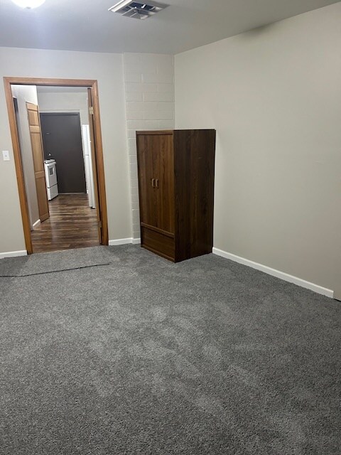 Building Photo - 6038 OH-14