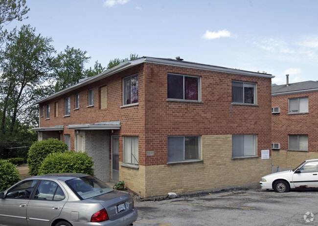 Building Photo - Hallmark Apartments