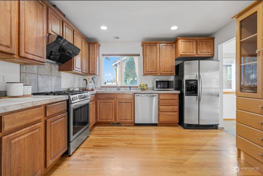 Building Photo - 18521 Stone Ave N