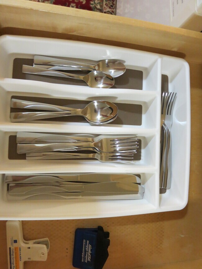 Building Photo - Lauesen Ave.