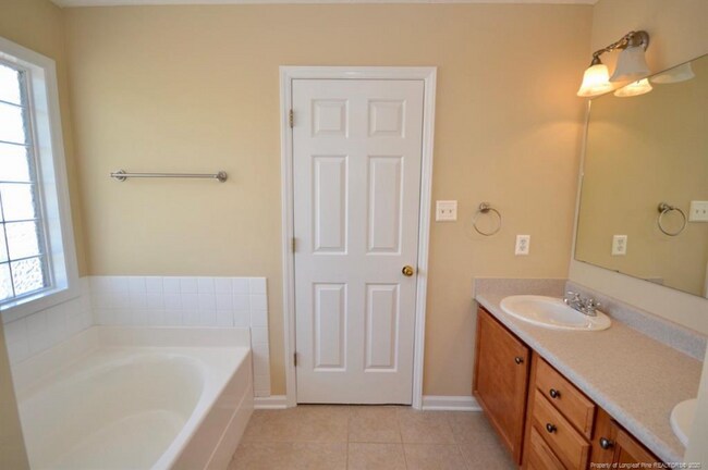 Building Photo - 361 Americana Dr