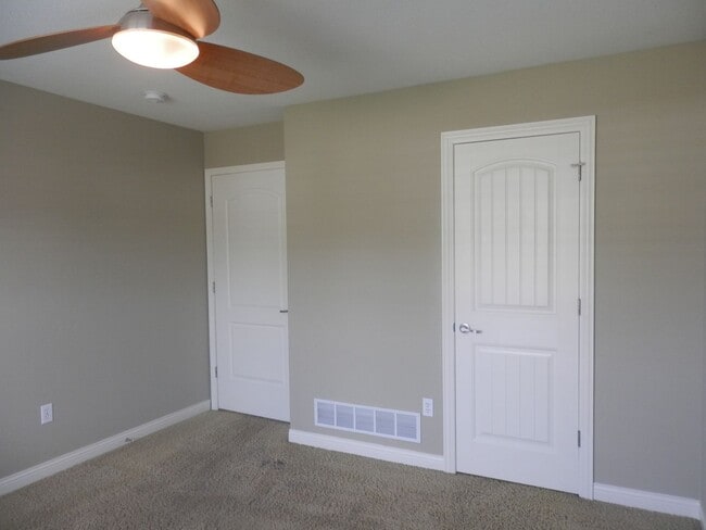 Building Photo - Nice 3 Bed 2 Bath House!