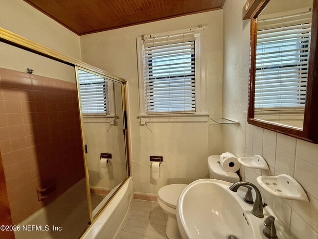 Building Photo - 3510 Stanley St