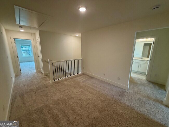 Building Photo - 1874 Aron Ln