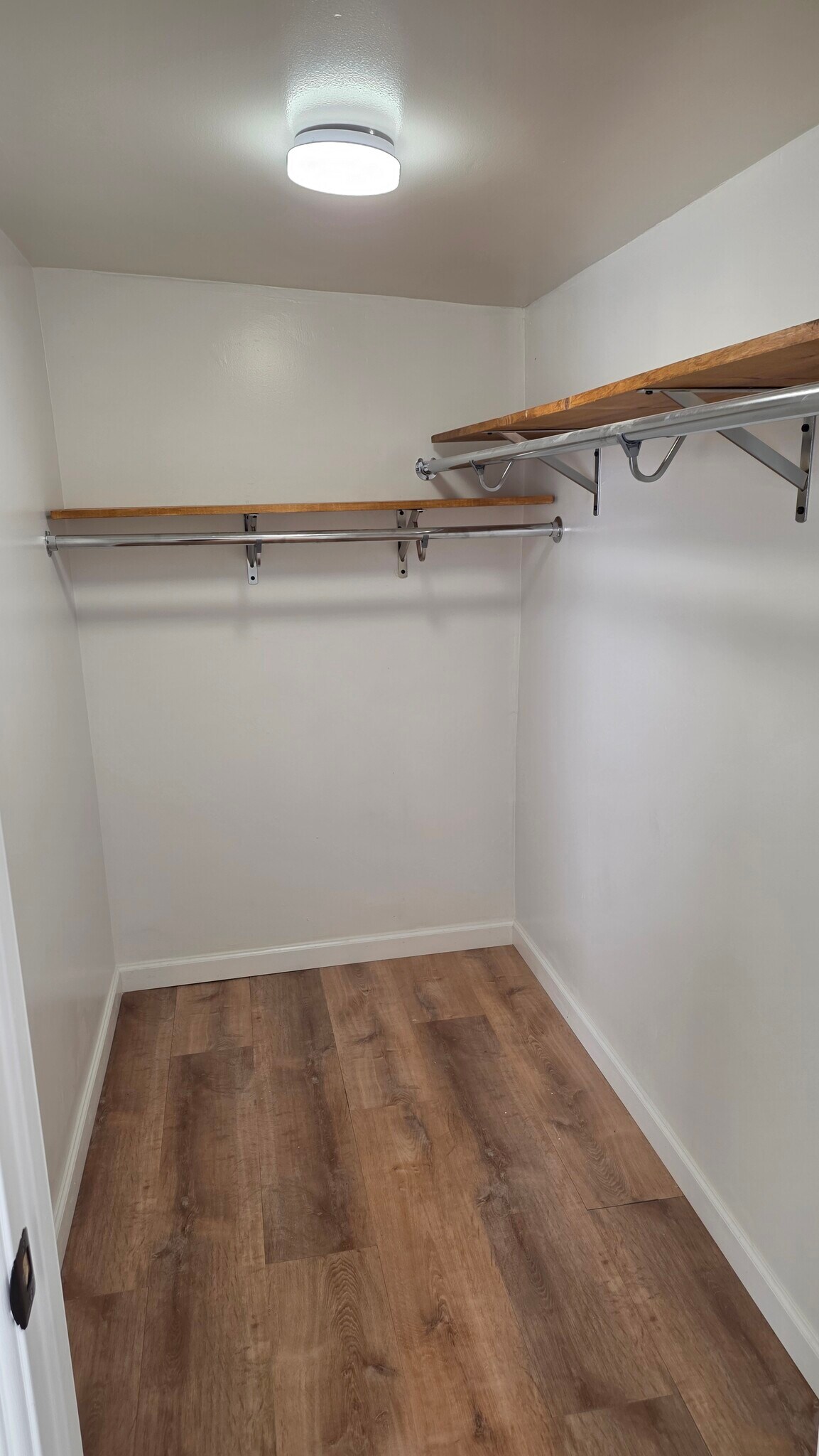 Building Photo - 728 Norbert Dr