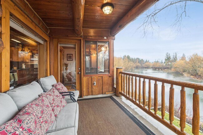 Building Photo - 4 bedroom  Whitefish River Cabin