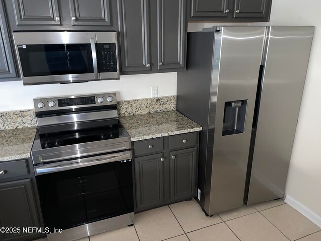 Building Photo - 3750 Silver Bluff Blvd