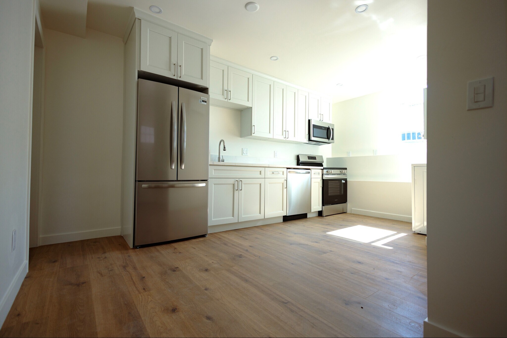Building Photo - 3172 Fairmount St