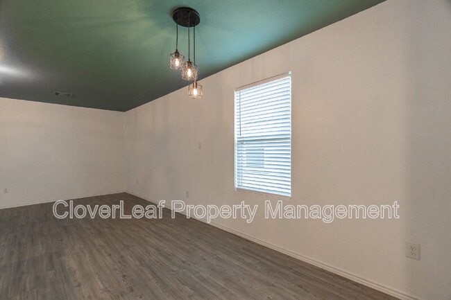 Building Photo - 8140 Nube Medina