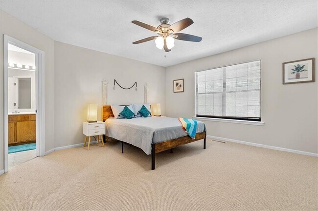 Building Photo - 1052 Travelers Trail