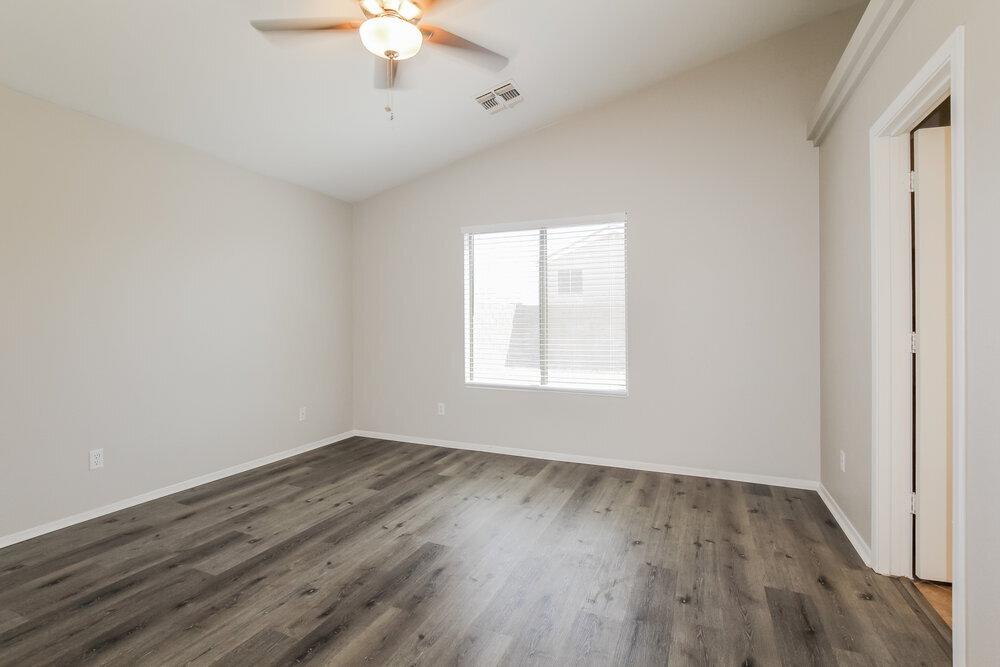 Building Photo - 12821 W Crocus Dr