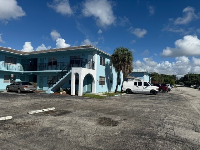 Building Photo - 241 SE 10th Ave