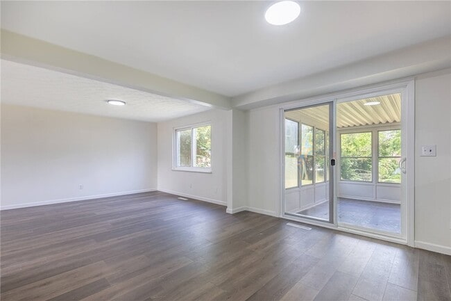 Building Photo - 6221 Longford Rd