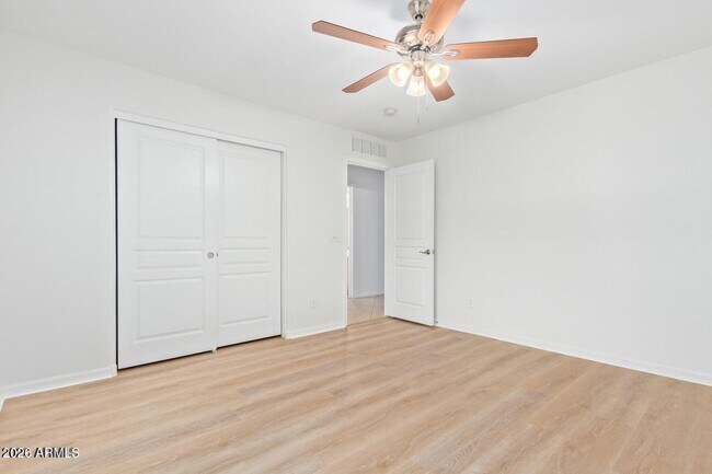 Building Photo - 4542 N 111th Dr