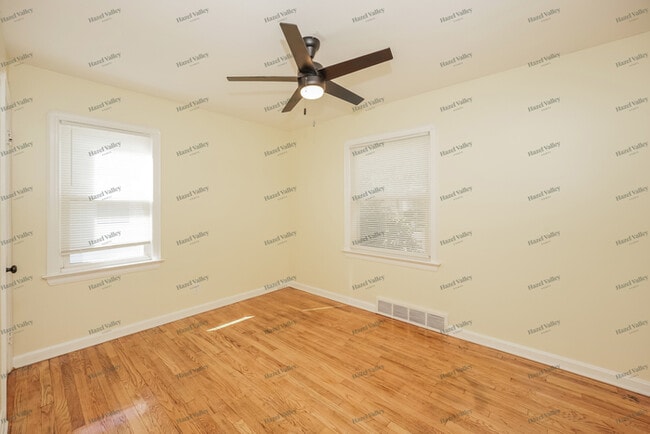 Building Photo - 12217 Mortimer Ave