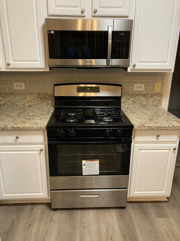 Building Photo - 12 Gail Ct