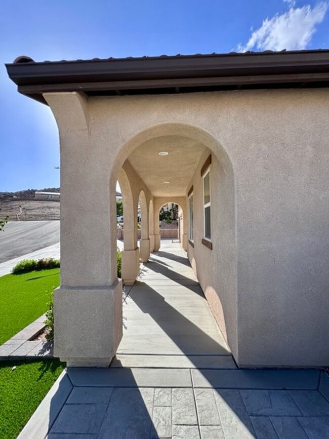 Building Photo - Stunning 2021 built 4 bedroom home for LEA...