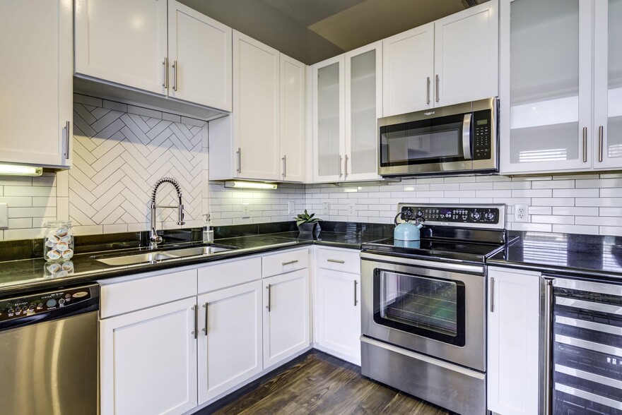 Debut Soco - 3809 S Congress Ave Austin TX 78704 | Apartment Finder