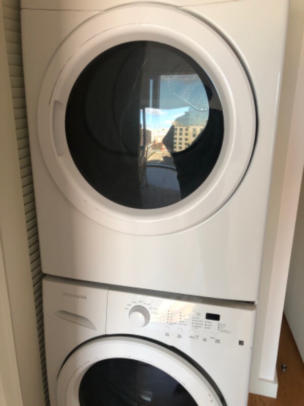 Building Photo - 52 - 10 Center Blvd