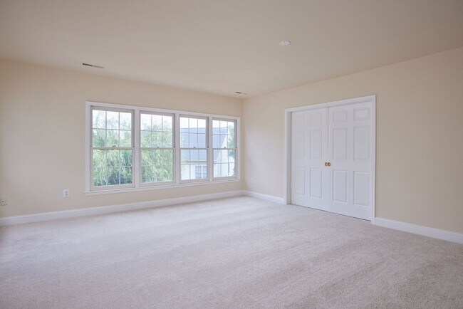 Building Photo - 10607 Farmbrooke Ln