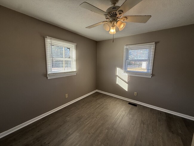 Building Photo - 2223 Carbine St