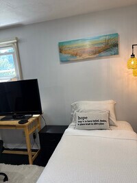 Building Photo - 105 Robert Dr