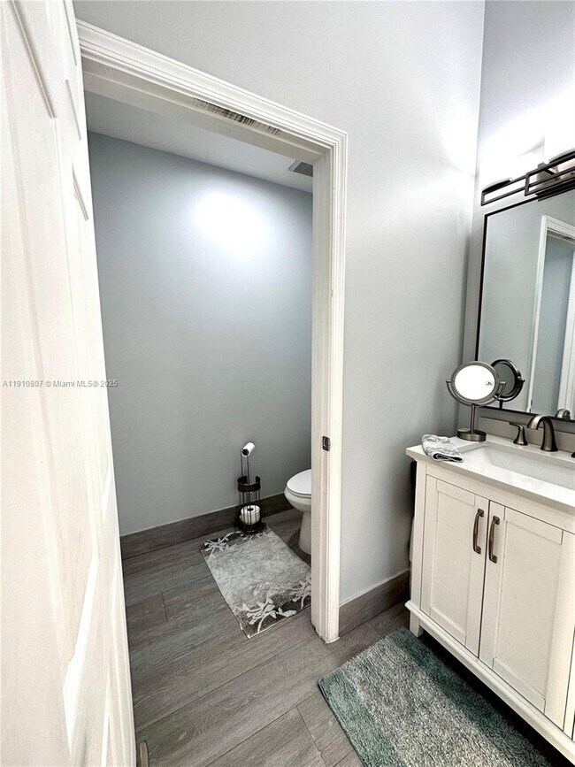 Building Photo - 3501 SW 142nd Ave