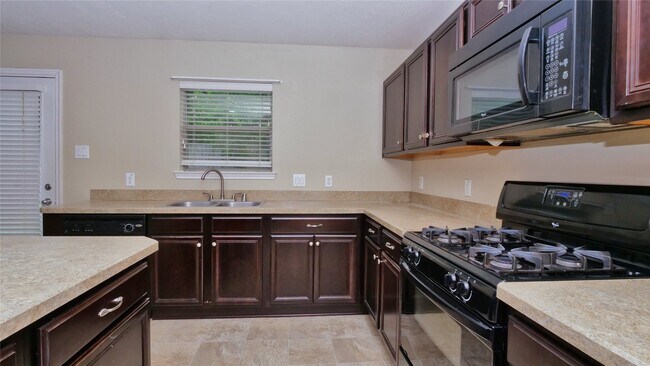 Building Photo - 2923 Mustang Meadow Ln