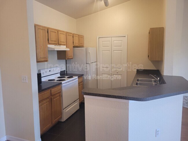 Building Photo - 5961 Westgate Dr