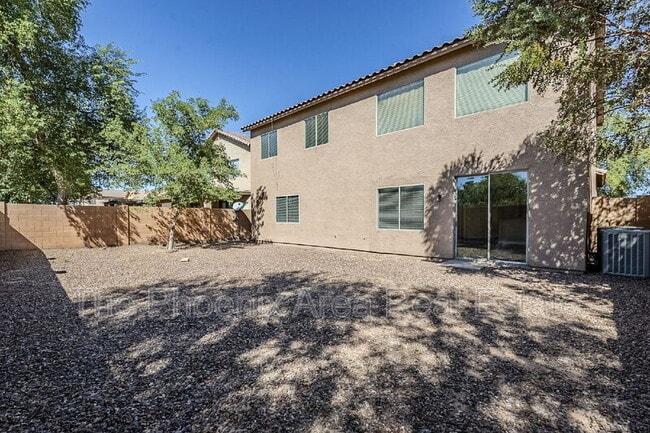 Building Photo - 45929 W Sky Ln